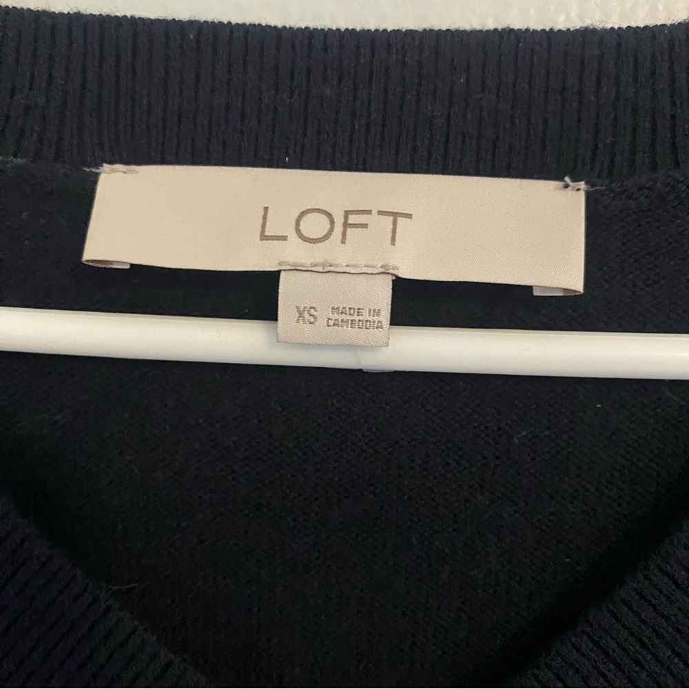 LOFT | Slouchy V-Neck Oversized Sweater Navy Blue - Picture 6 of 7
